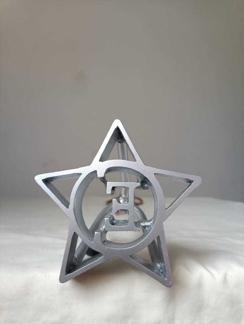 FIERRO DE ACERO MODELO   ESTRELLA -CORONAS