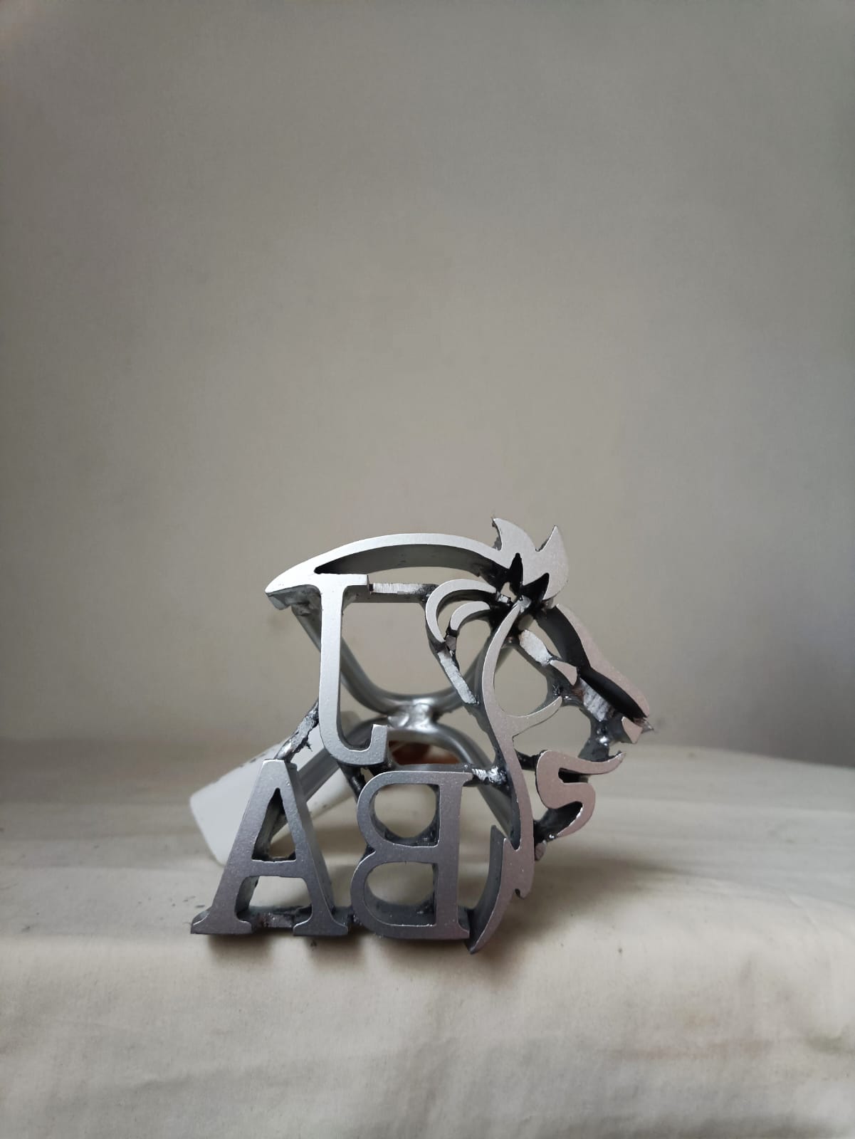 FIERRROS DE ACERO  MODELO DE CABALLOS